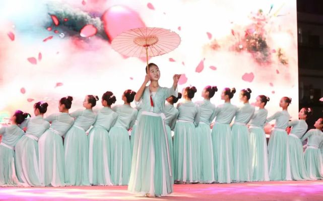 湘潭江声实验学校18届,湘潭江声实验学校教育宣传片