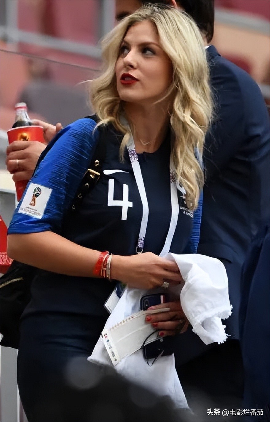 西班牙世界杯太太团惊艳全场,世界杯美艳太太团