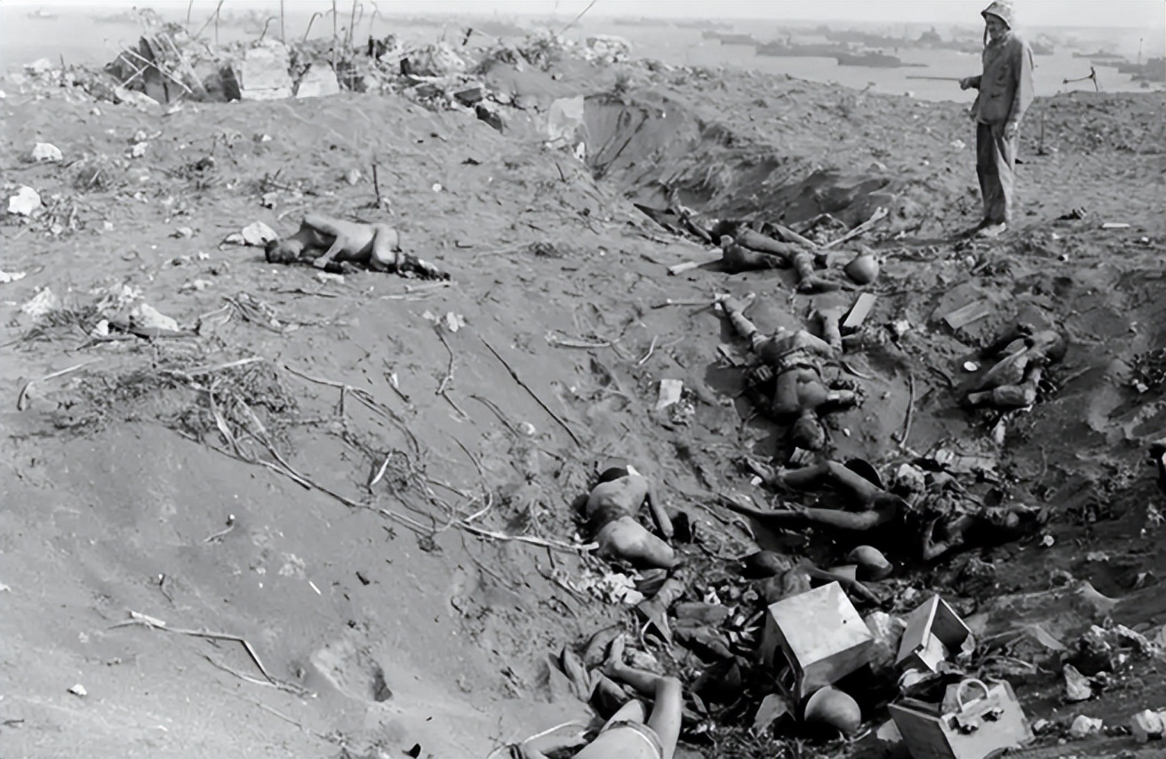 男子清明祭祖发现车辆显示有人,男子清明祭祖发现祖坟墓园被毁