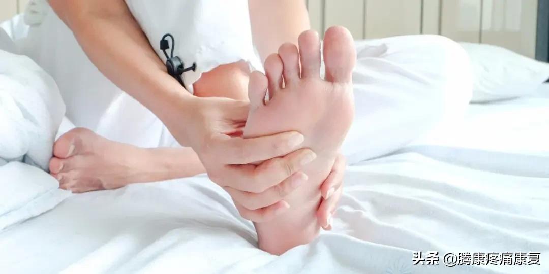 功能性高足弓的练习方式,足弓疼痛3个动作缓解