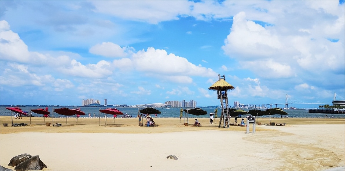 北海侨港海滩被鱼咬伤,北海侨港浴场游客被不明生物咬伤
