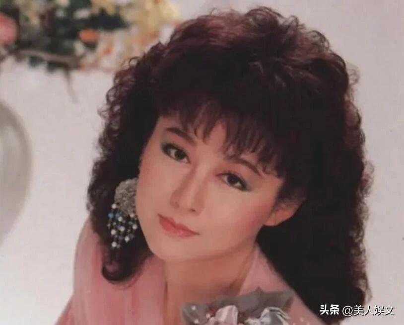 35岁潘迎紫近照,71岁潘迎紫近照惊艳