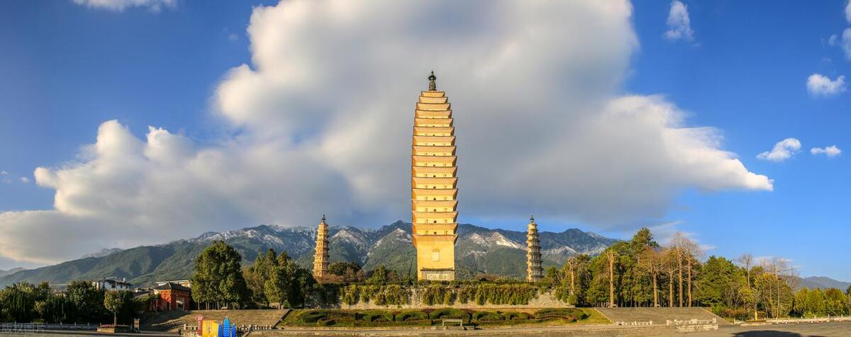 大理鹤庆县城有哪些美食,昆明大理有什么特色美食