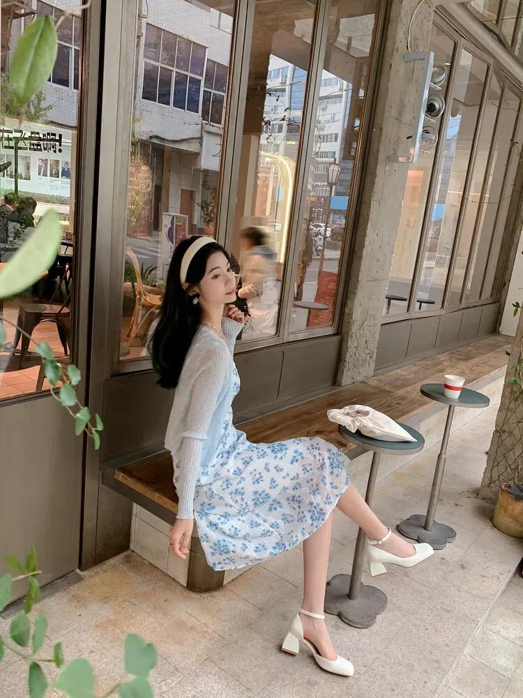 他很痴迷我穿的这双鞋子