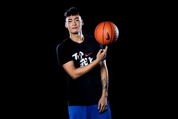 姚明谈赵继伟赵睿,中国男篮赵睿和赵继伟