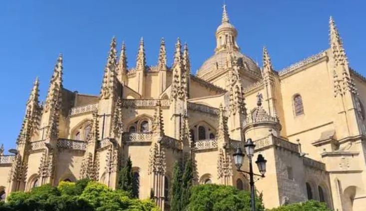 西班牙的建筑和葡萄牙的建筑,西班牙的著名建筑是什么