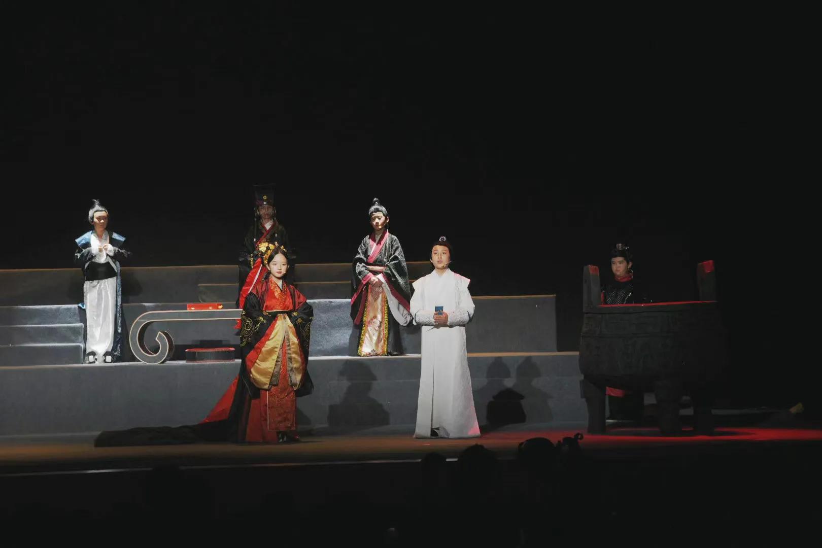 西山芳草地国际学院,西山区芳草地国际学校简介