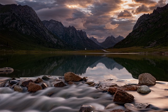 网络交易平台监管不力，人贩子2800元出售儿童！
