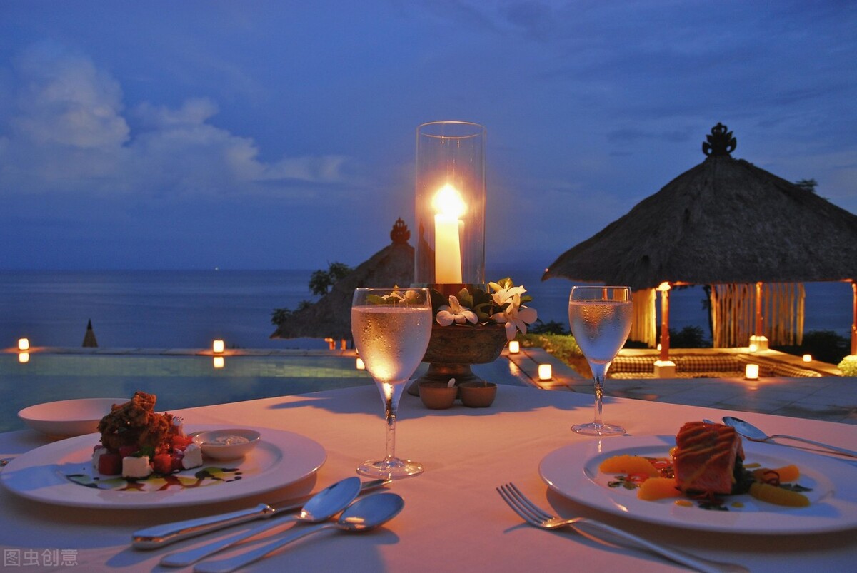 烛光摇曳，照亮远方的路，孤单的夜不会漫长