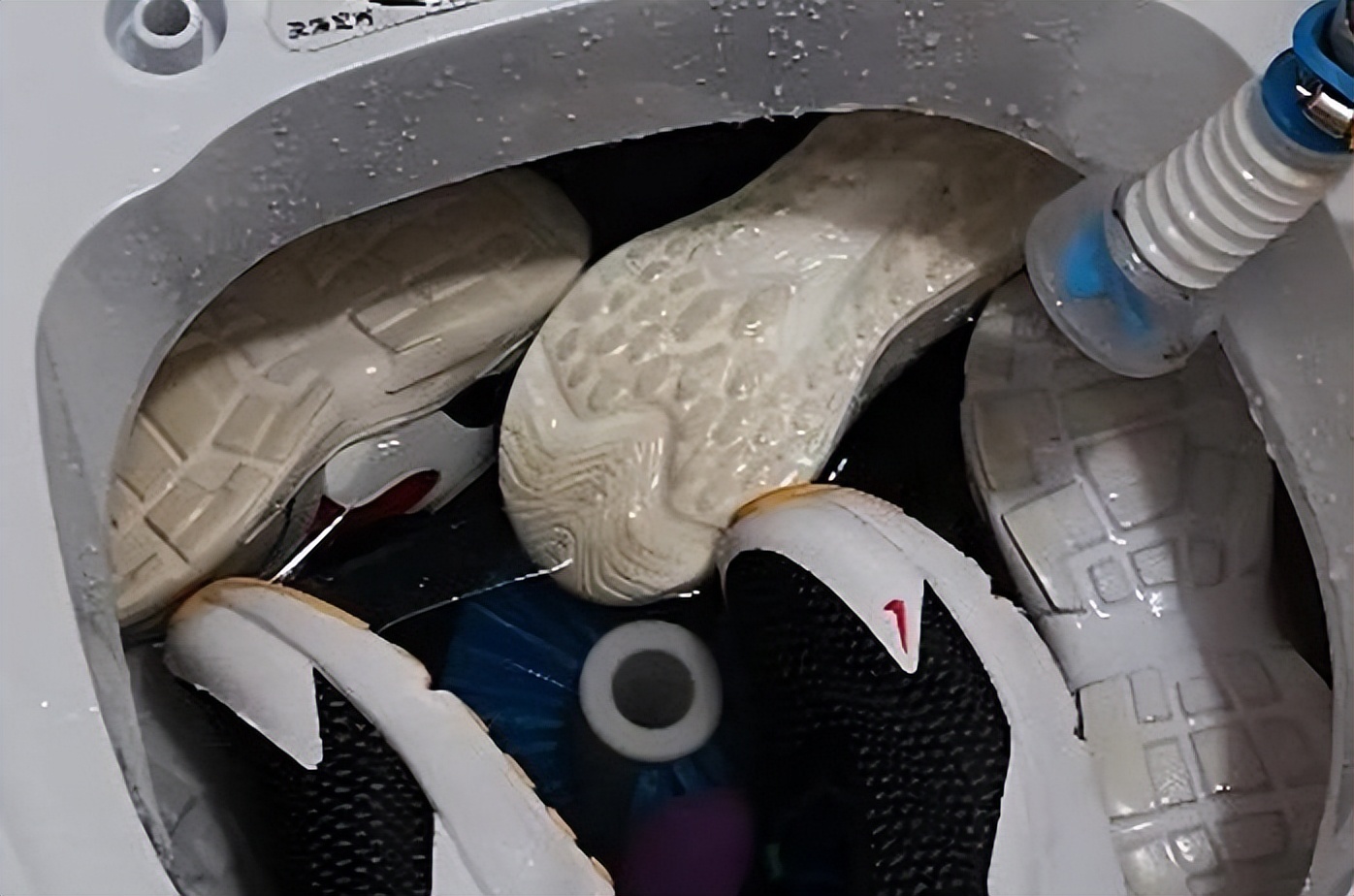 洗鞋机鸡肋吗,洗鞋机的优点和缺点