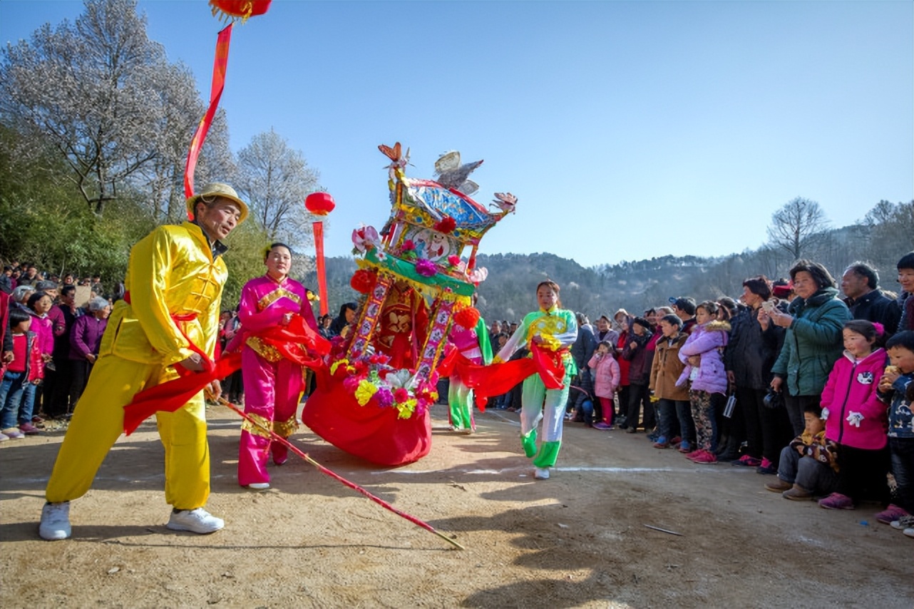 新年将至，一起回忆一下童年，探索你看过的那些花会！