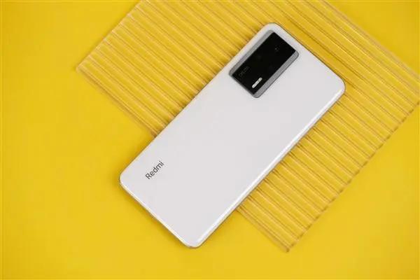 目前性价比最高的几款千元机,目前最值得购买的五款千元机