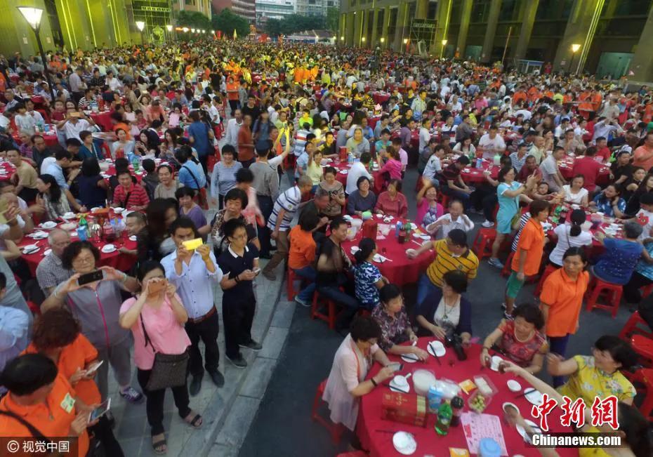 如何增强店铺吸引力和产品销量,怎么才能提升服装店的人气和销售