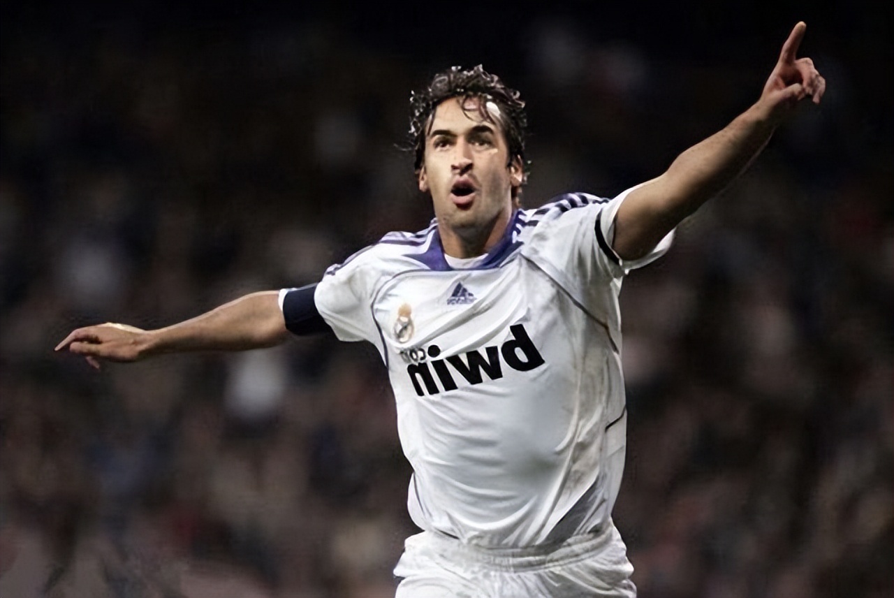 他是优秀前锋，也是大满贯球员，在世界杯成名，却在巴萨迷失