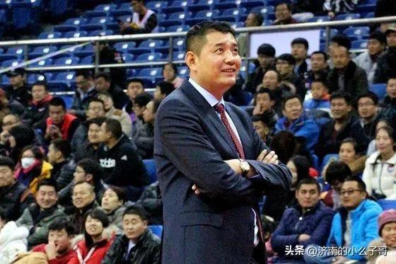 巩晓彬的天赋岂是丁彦雨航能比拟的，巩晓彬就是山东省的“乔丹”