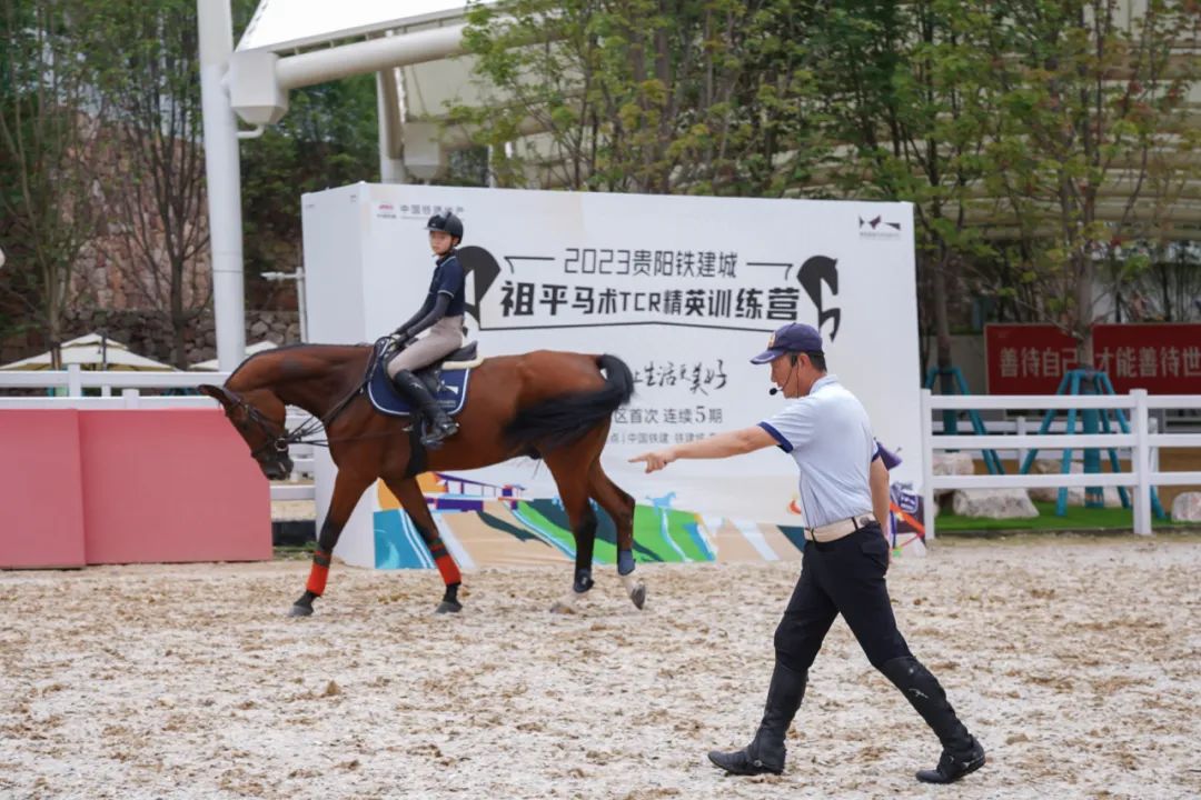 探索更适合青少年骑手的训练模式