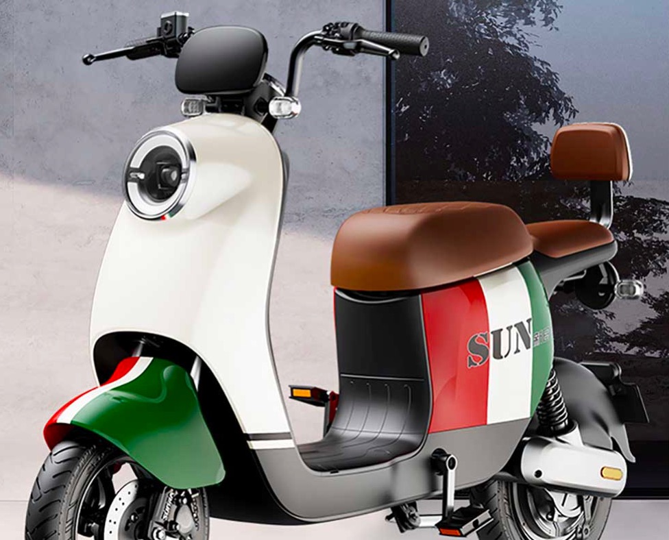 绿源新日爱玛和雅迪哪个性价比高,绿源最新款长续航电动车