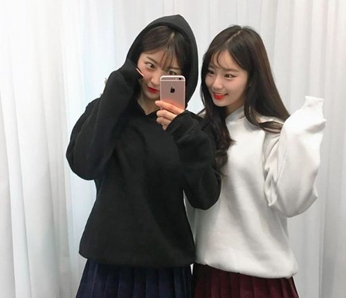 冬季半身裙怎么穿搭更好看,冬季半身裙怎么搭配上衣