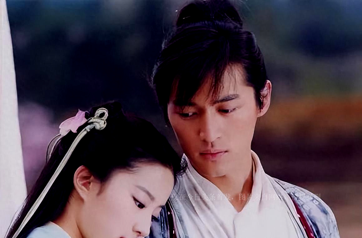 胡歌发文宣布已婚得女,胡歌官宣已婚升级当爸爸