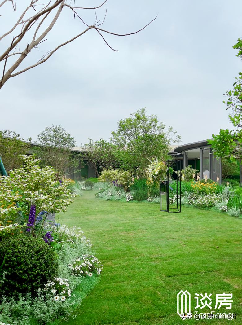 哼！买荔湾，别想逃出万科万汇天地等的手掌心