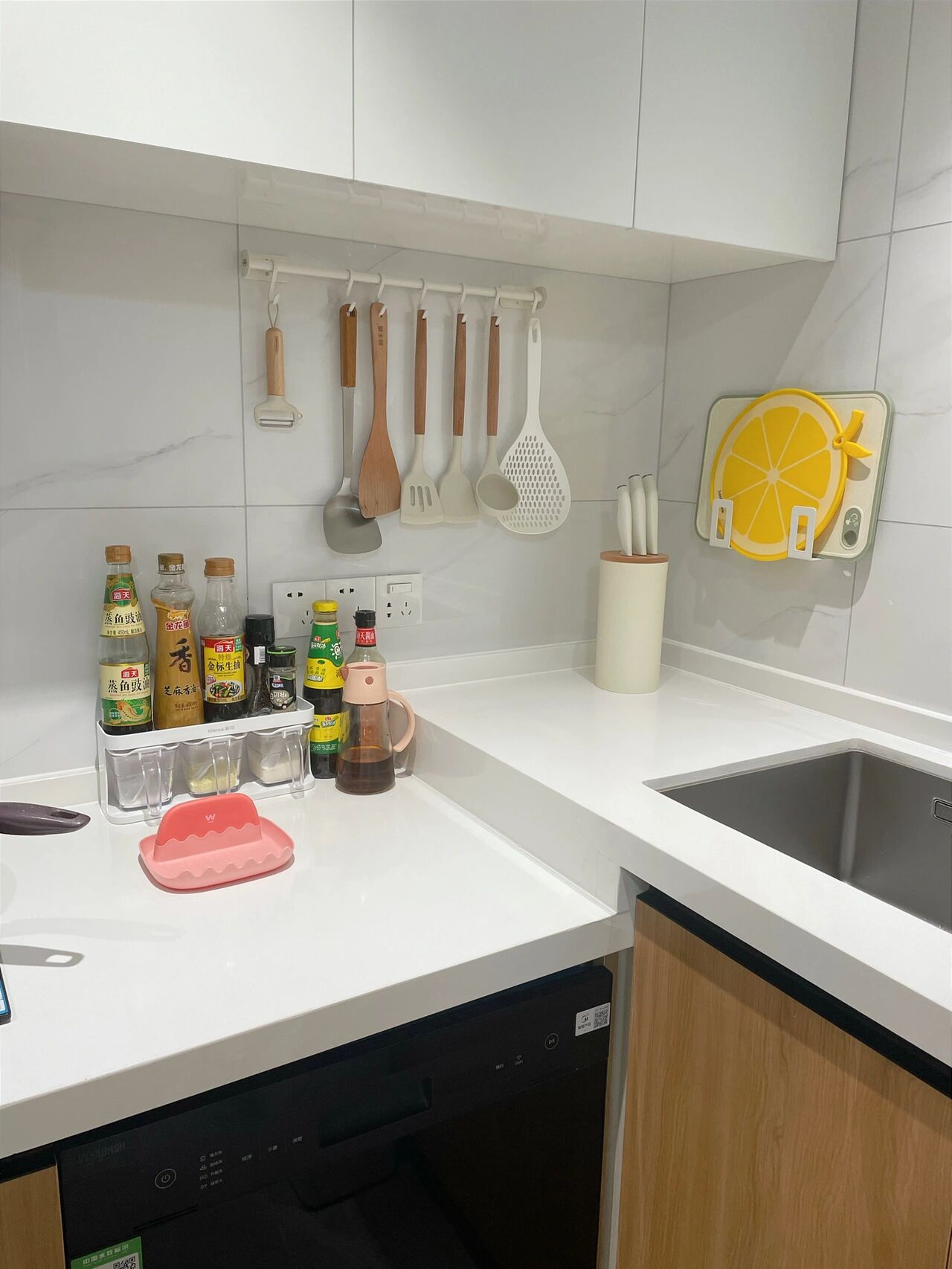 没有窗户的厨房布置,没有窗户的厨房装修效果图