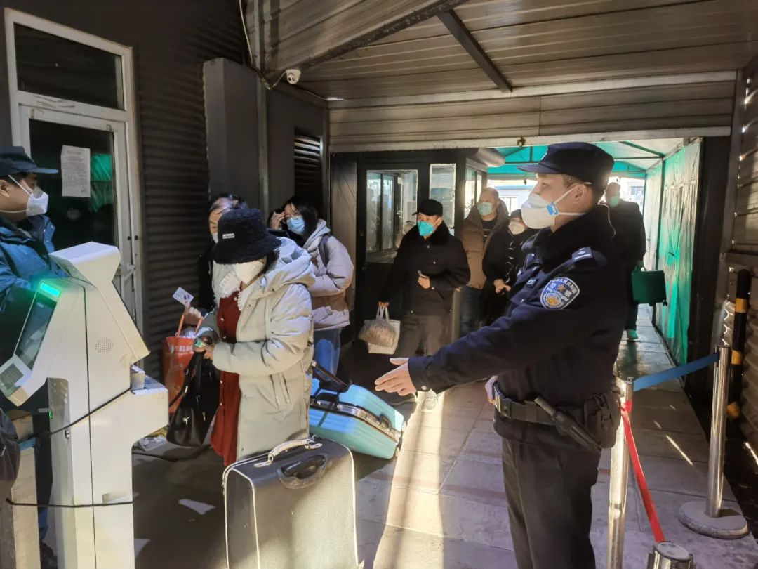 公安心向党护航新征程广东,公安心向党护航新征程图文