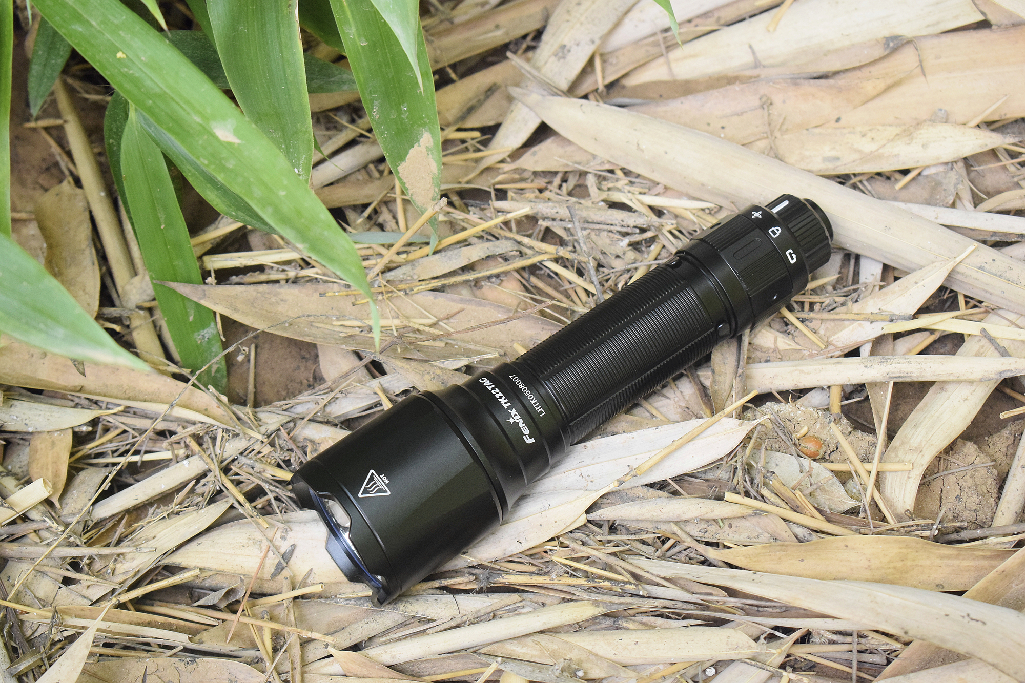 菲尼克斯fenixtk11tac手电速评,菲尼克斯tk75-2018手电评测