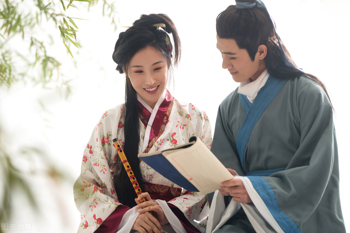 穷秀才阴差阳错,穷秀才遇见官差打美女