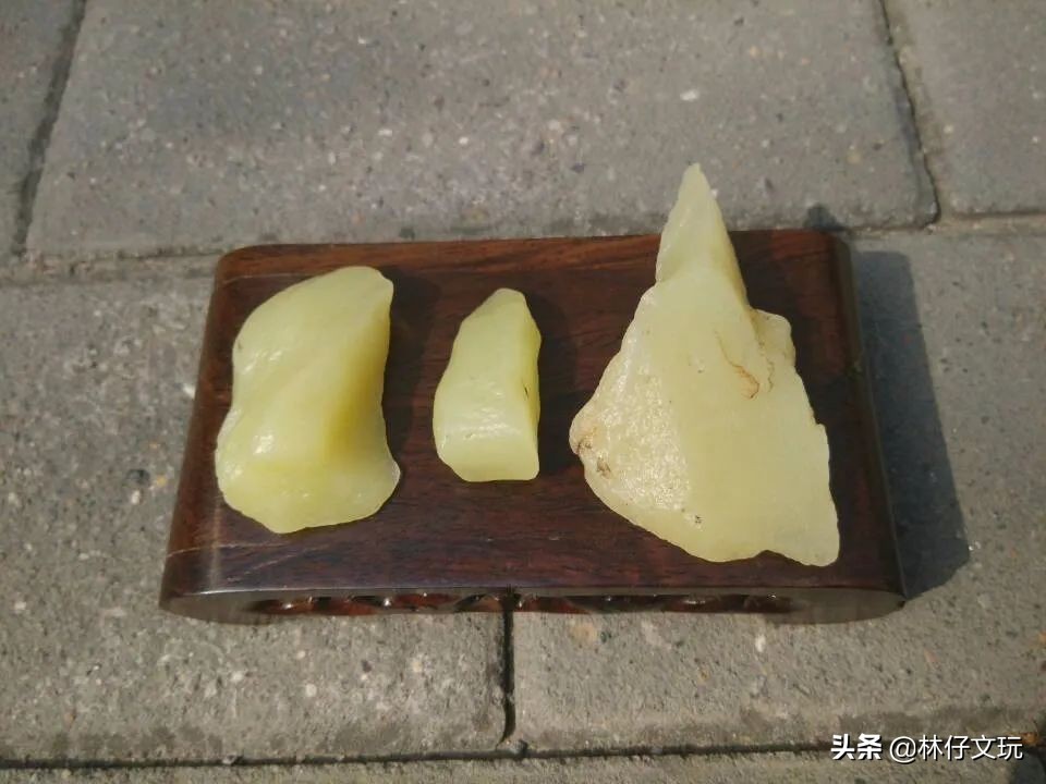 黄玉和黄口料哪个值钱一些,黄口料价值多少钱一斤