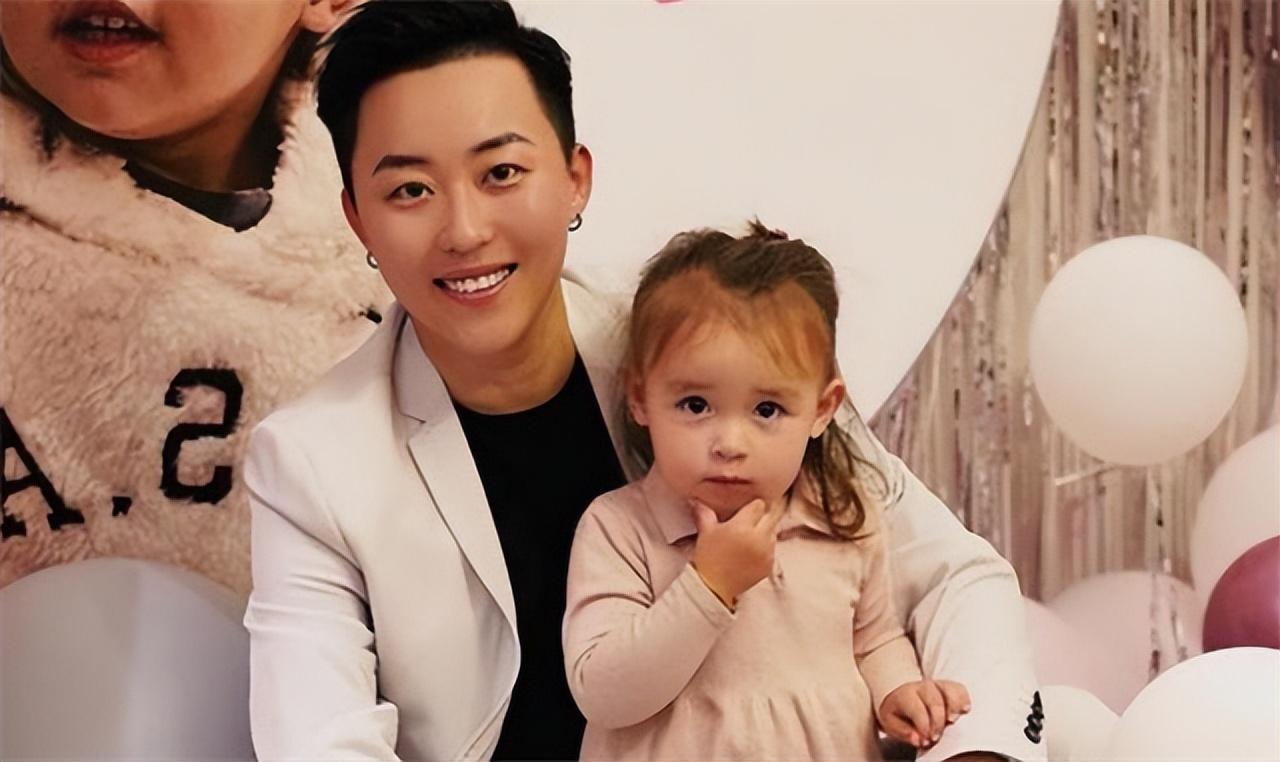 50万美国精子生下五国混血,50万买精子生下五国混血