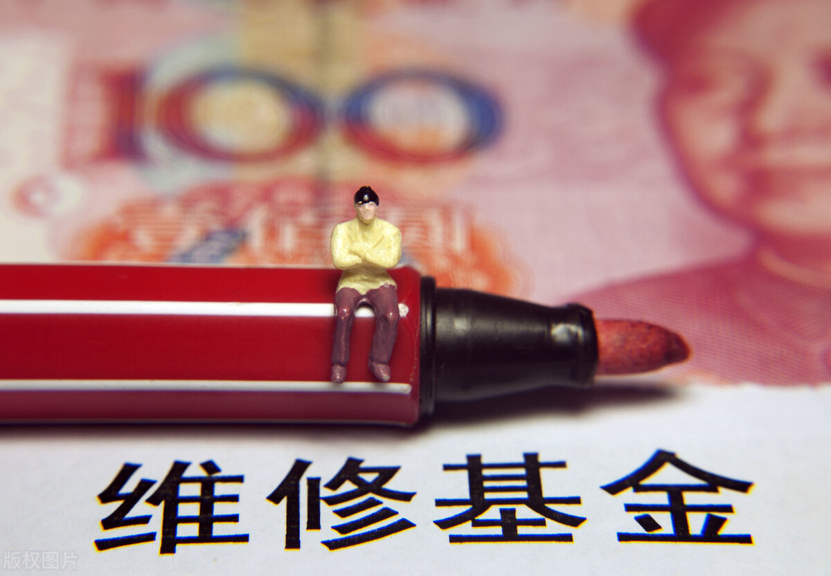 顶楼漏水可以在原顶上再做防水吗,住顶楼楼顶漏水该怎么修