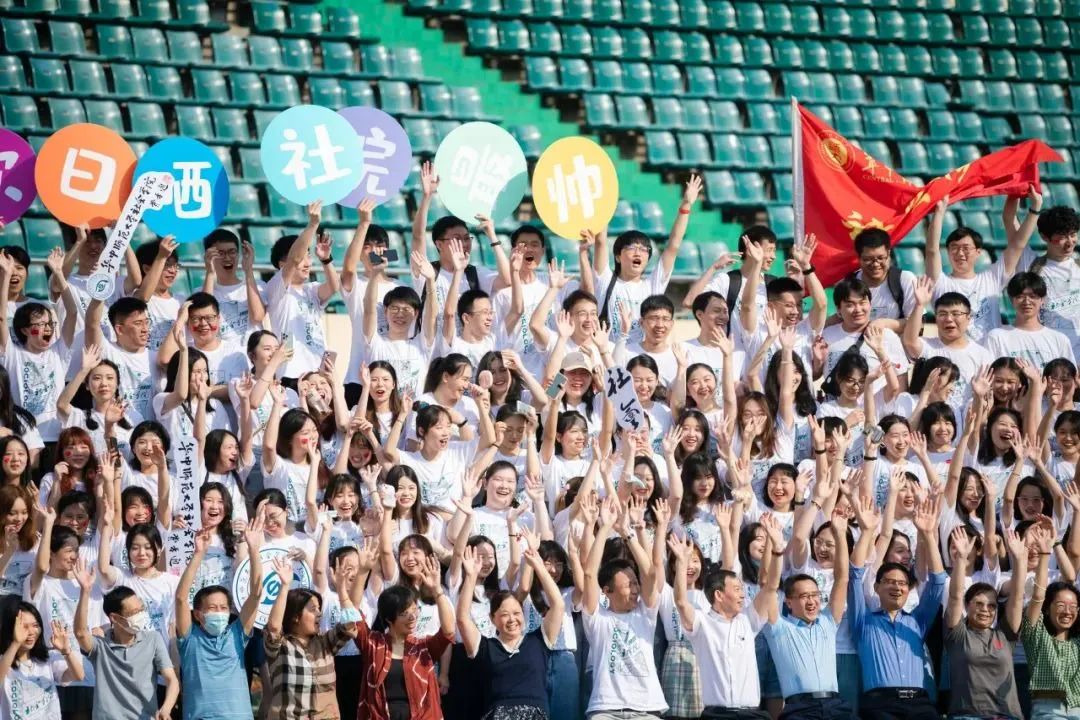 高能电影乘风破浪,最高逼格的毕业照