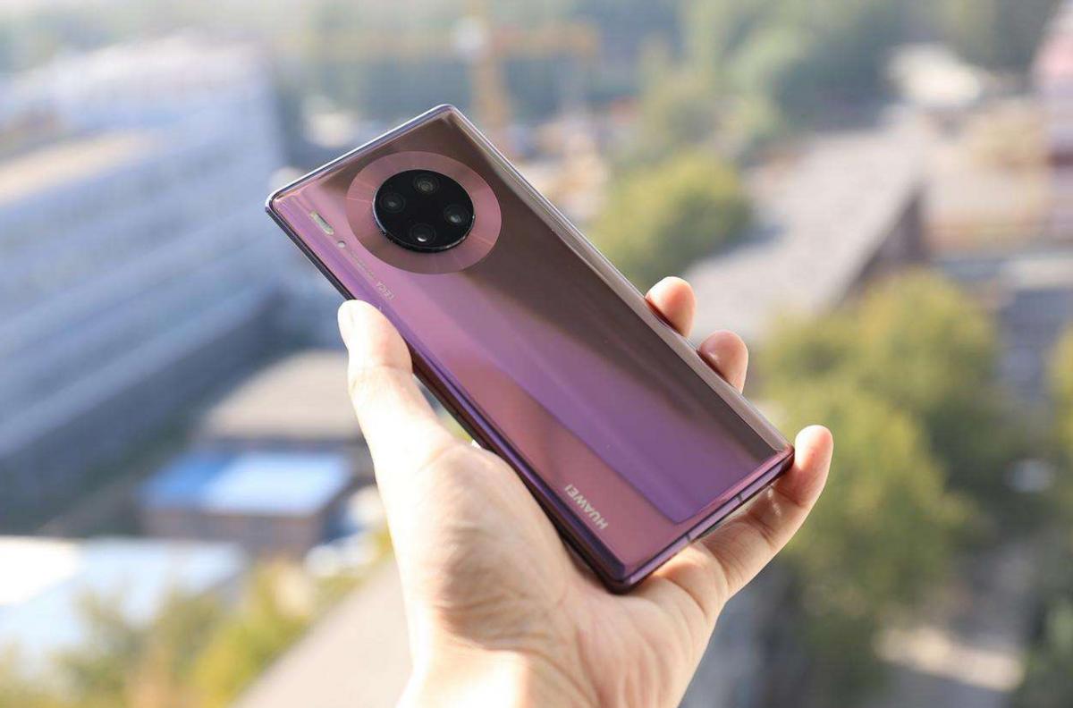 华为旗舰手机4月起升级鸿蒙系统,华为最强千元机搭载鸿蒙系统