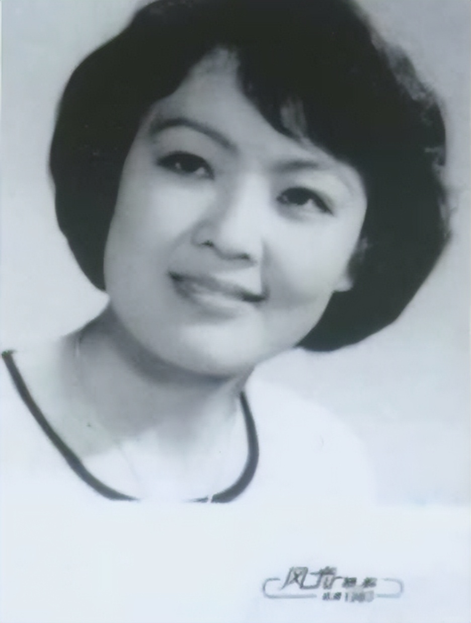 帮汪小菲打赢名画的律师团队,汪小菲给大s剥虾被张雨绮怒怼