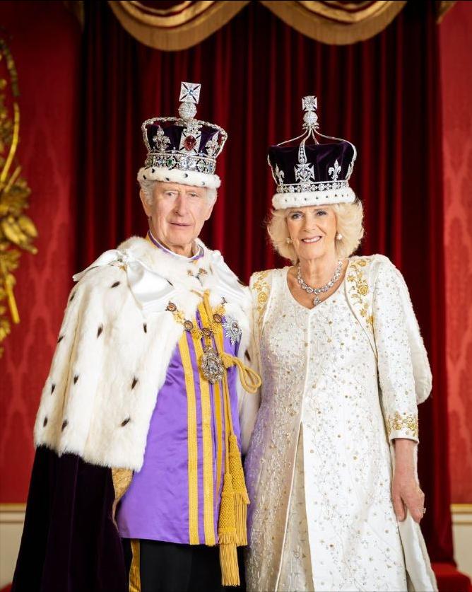 加冕仪式上威廉卡米拉,英国王室凯特王妃珠宝