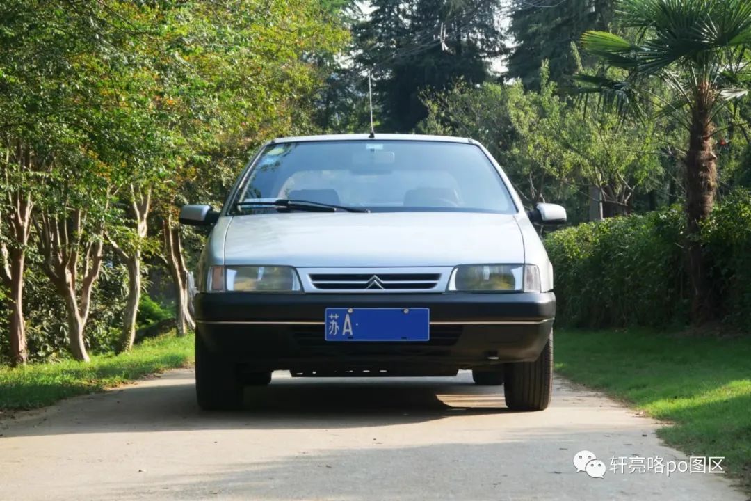 三厢神龙富康988有多重,2006款神龙富康1.4