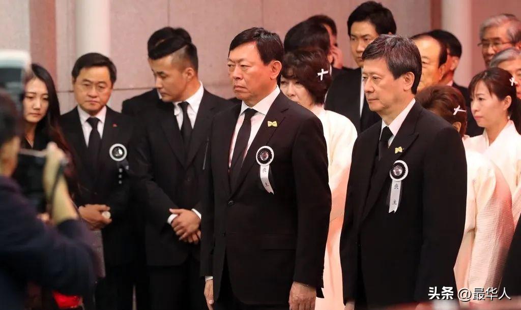 操控总统、玩弄女星、娶三任妻子：这个韩国最狂财阀有多嚣张？