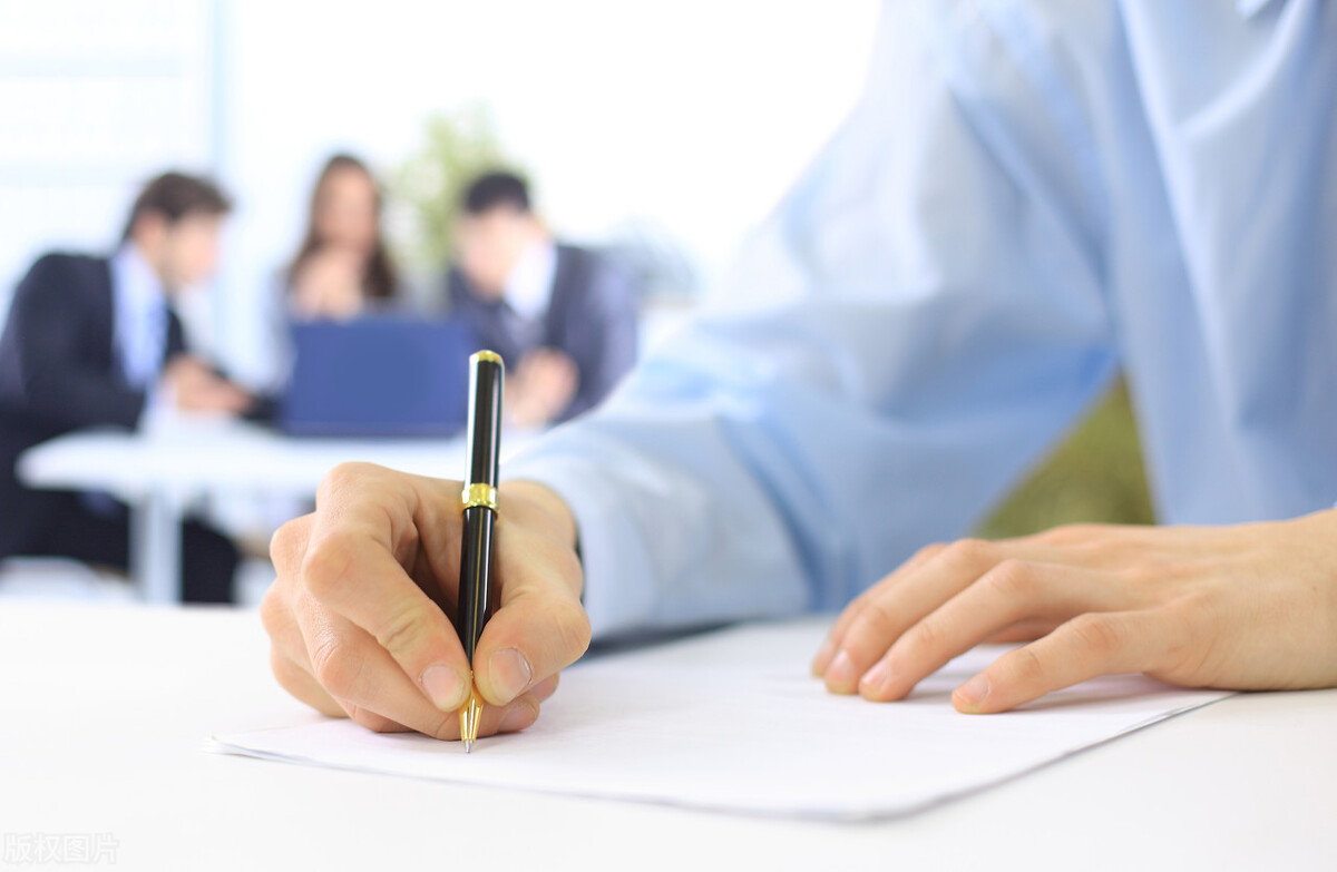 新手做公众号如何一个月涨粉10000,如何注册一个有收益的公众号