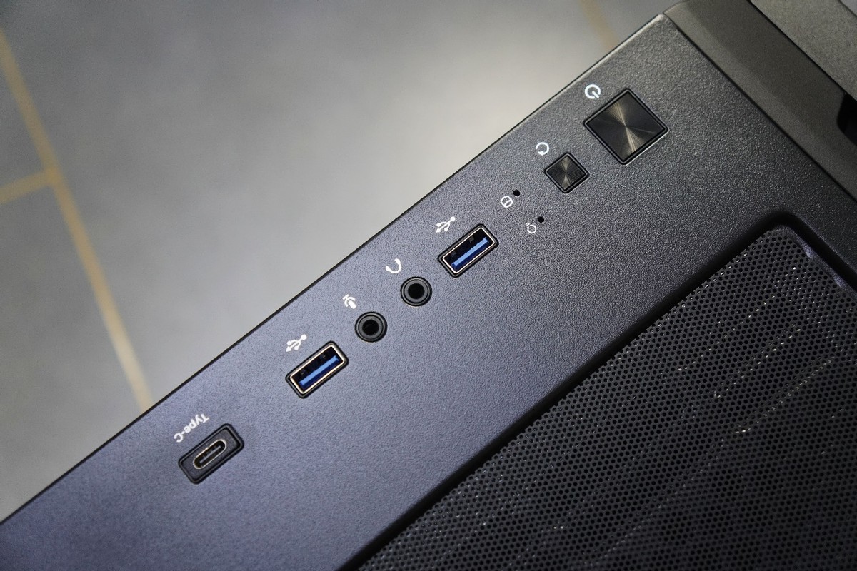 安钛克p20c机箱集线器,安钛克中塔p20无光侧透