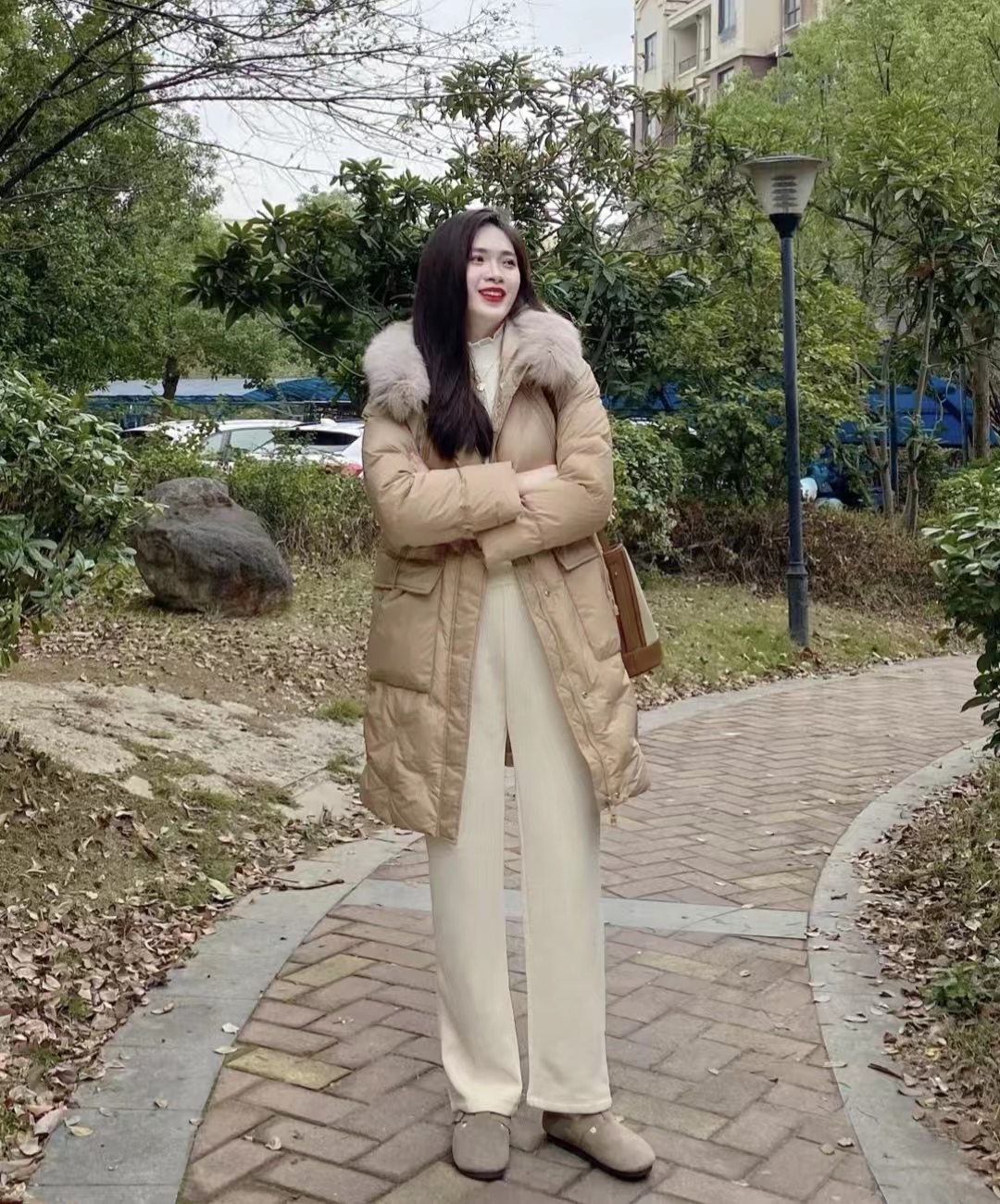 羽绒服搭配什么衣服保暖又好看,羽绒服的穿搭秘籍有哪些