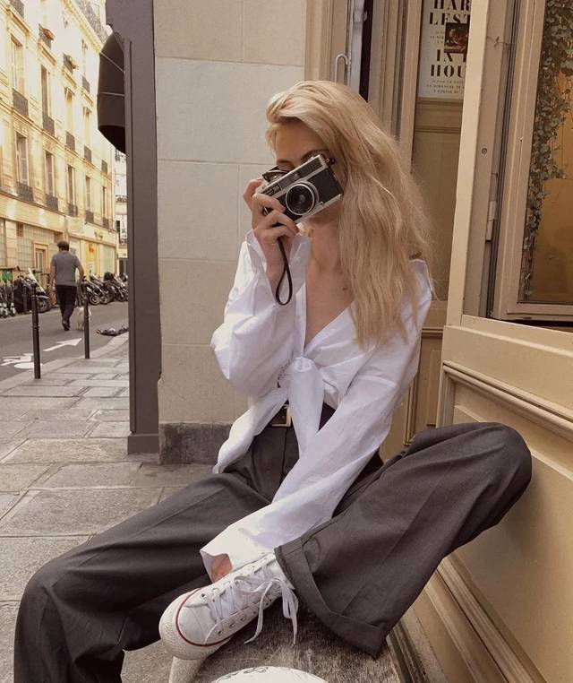 穿灰裤子搭配什么棉袄,灰裤子跟什么衣服搭配好看