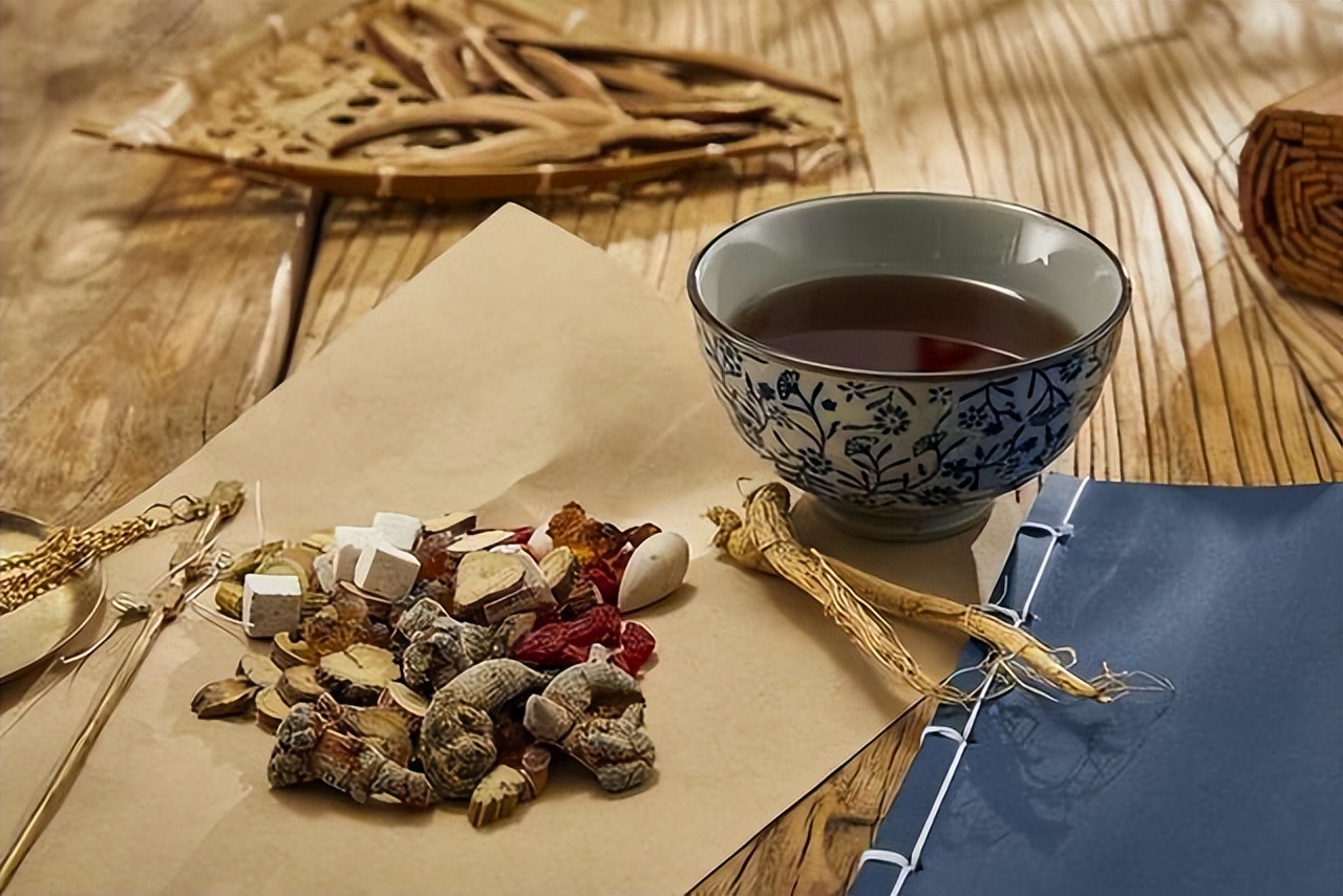 男性眼睛浮肿偏方大全,肾病熬夜后突然水肿