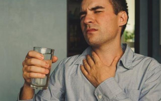 食管癌的病因病机是什么？其治疗方法是什么？