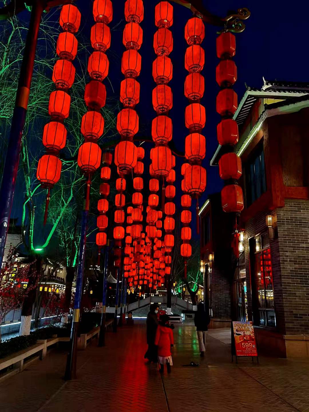 记者陶俊峰近照,新华社记者陶俊峰