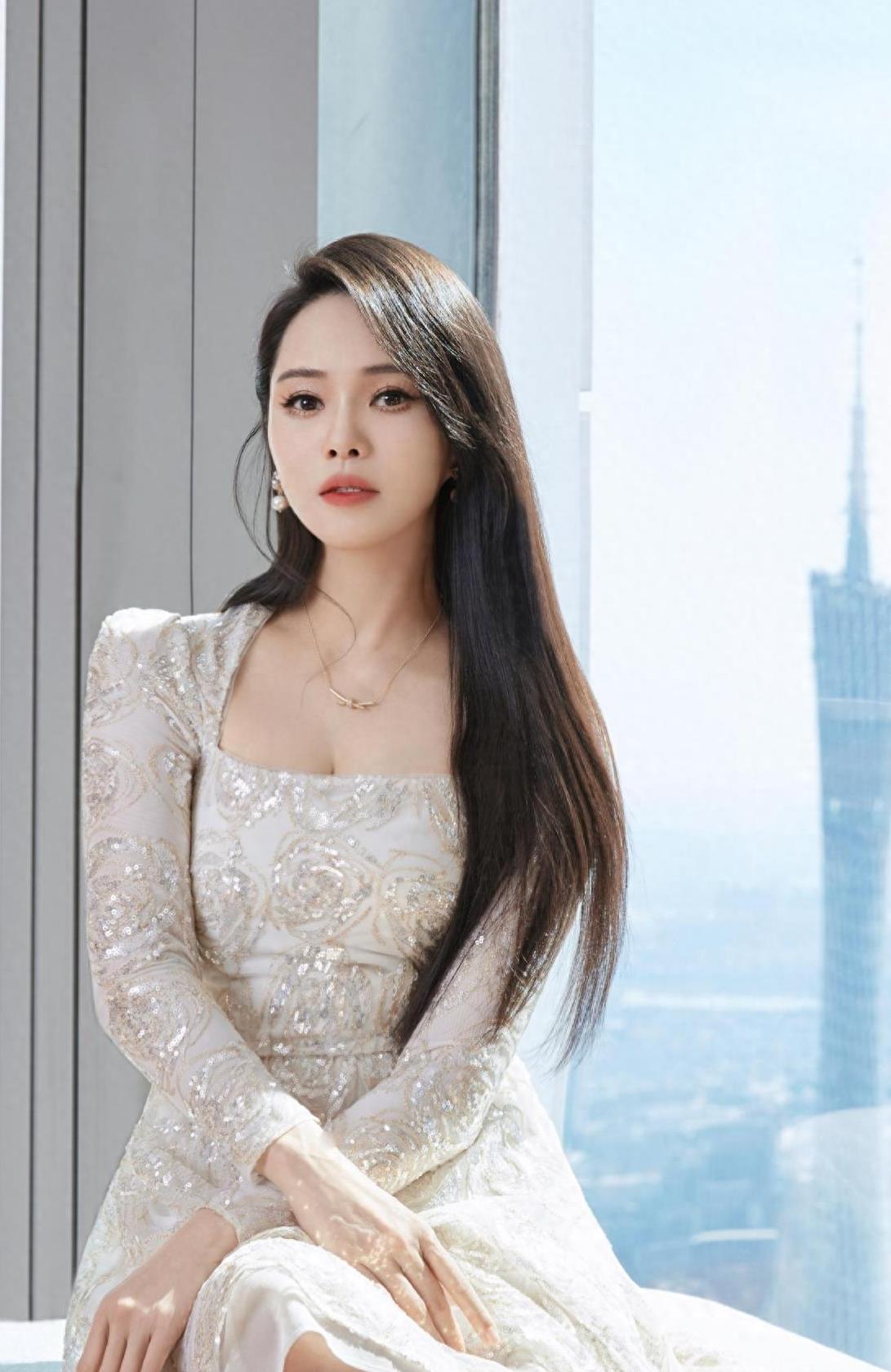 伊能静买文具,伊能静微博事件真相