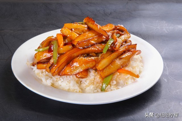 电话卡有套餐，吃饭有套餐，电价也推出套餐，买款电车错峰充电