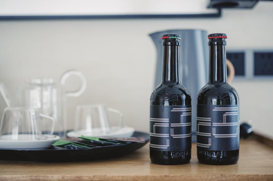 三亚沙滩和碧海蓝天,三亚有清澈的海水和美丽的沙滩