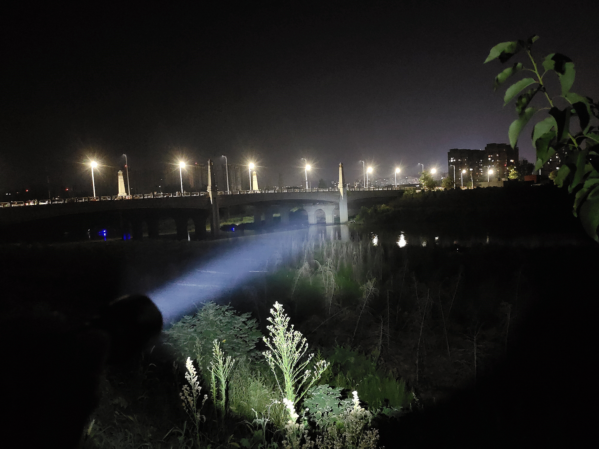 前行路上，有你相伴！在路上M9Pro2代远射手电体验