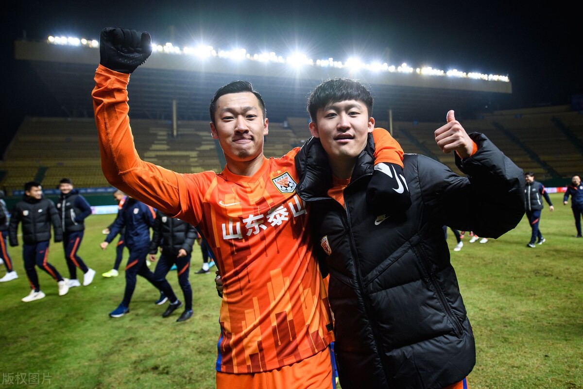 中超鲁能泰山大胜,中超山东泰山队16连胜