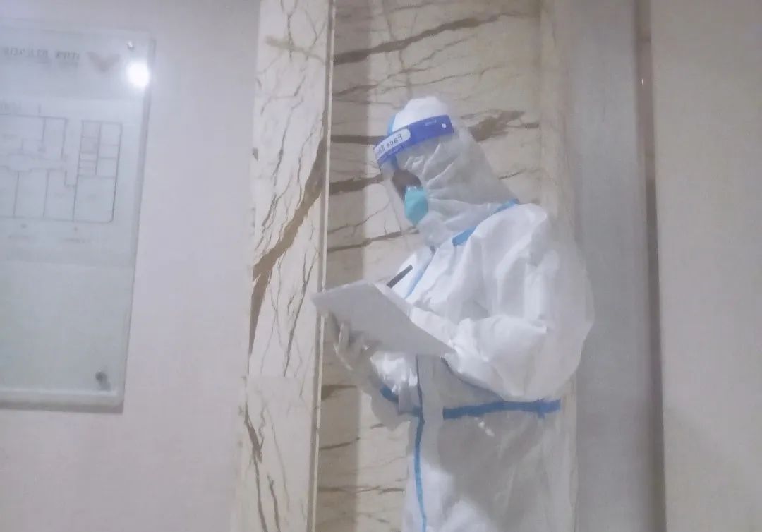 战疫进行时城西街道志愿者展风采,战疫志愿者在行动